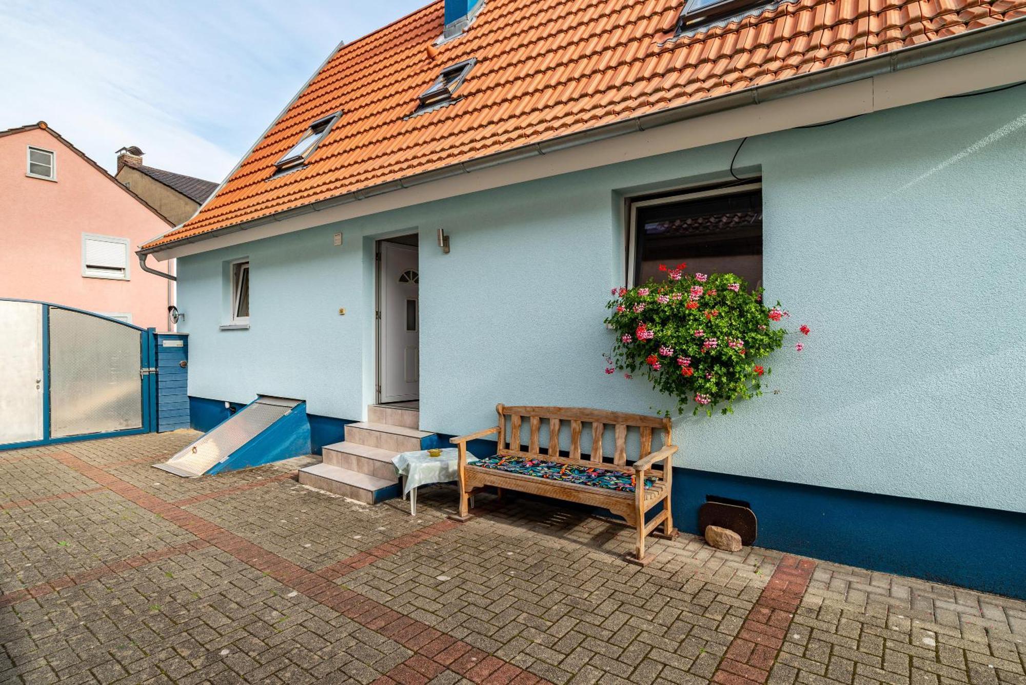 Ferienwohnung Blaues Haus Ubstadt-Weiher Exteriér fotografie